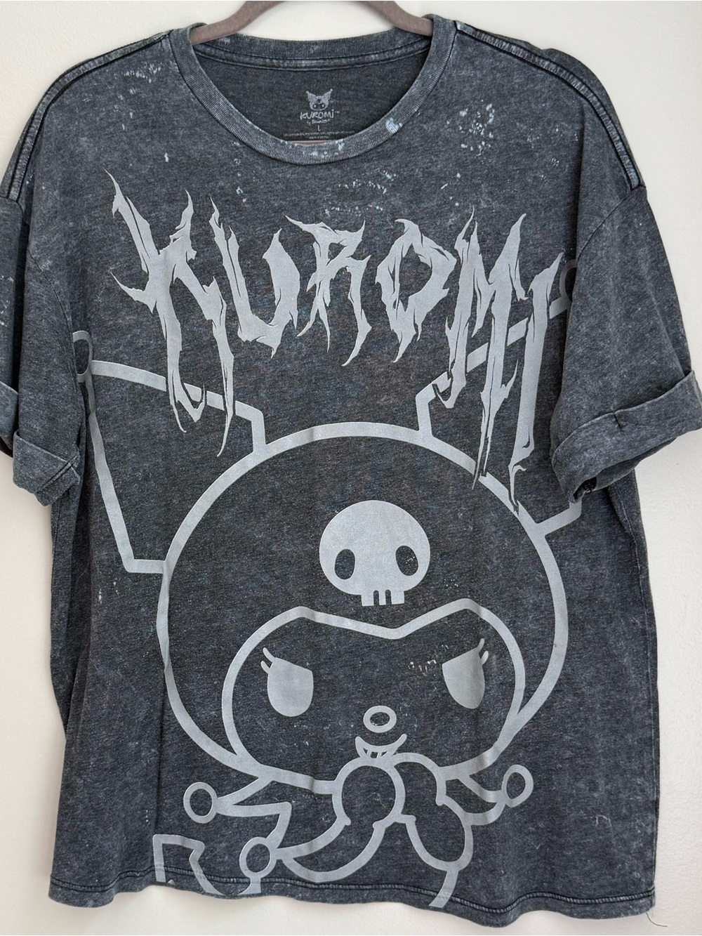 Hot Topic Black Short Sleeve Tee with Silver Skull Character Graphic